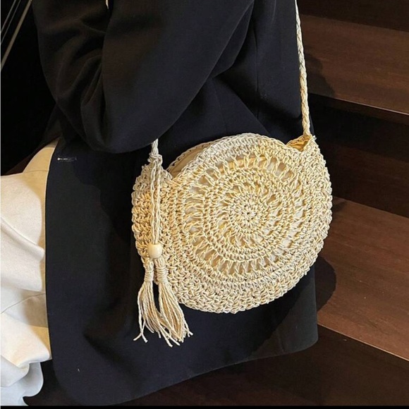 Boho Crochet Round Tassel Detail Shoulder Bag NEW 🏷️ - Picture 5 of 6